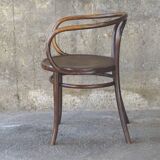 Chair Thonet B9 says Le Corbusier 1902 sitting wood