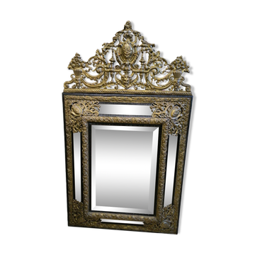 NP III Period Mirror with Parallels