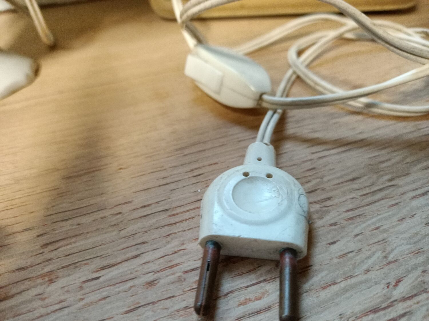 Porcelain bedside lamp