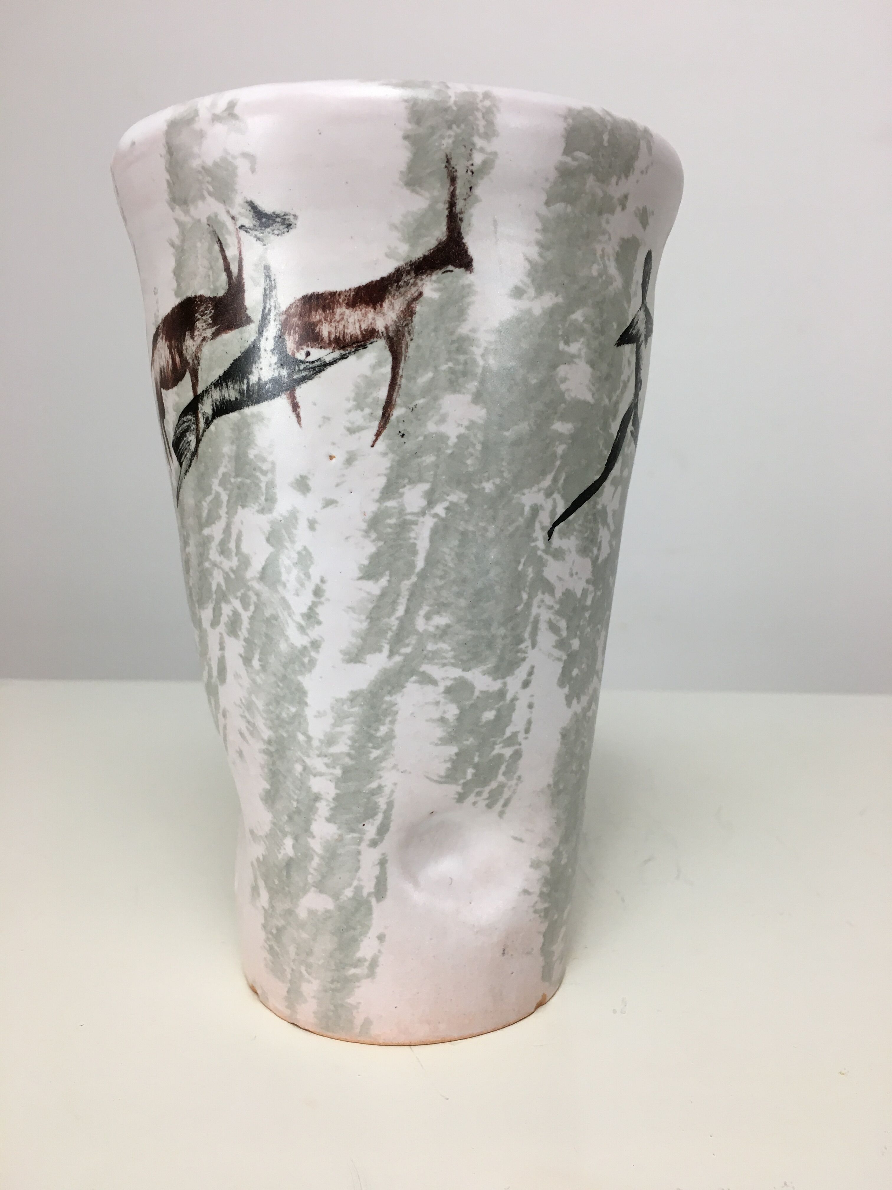 Vase céramique décor pariétal, années 50 signée yurtsua