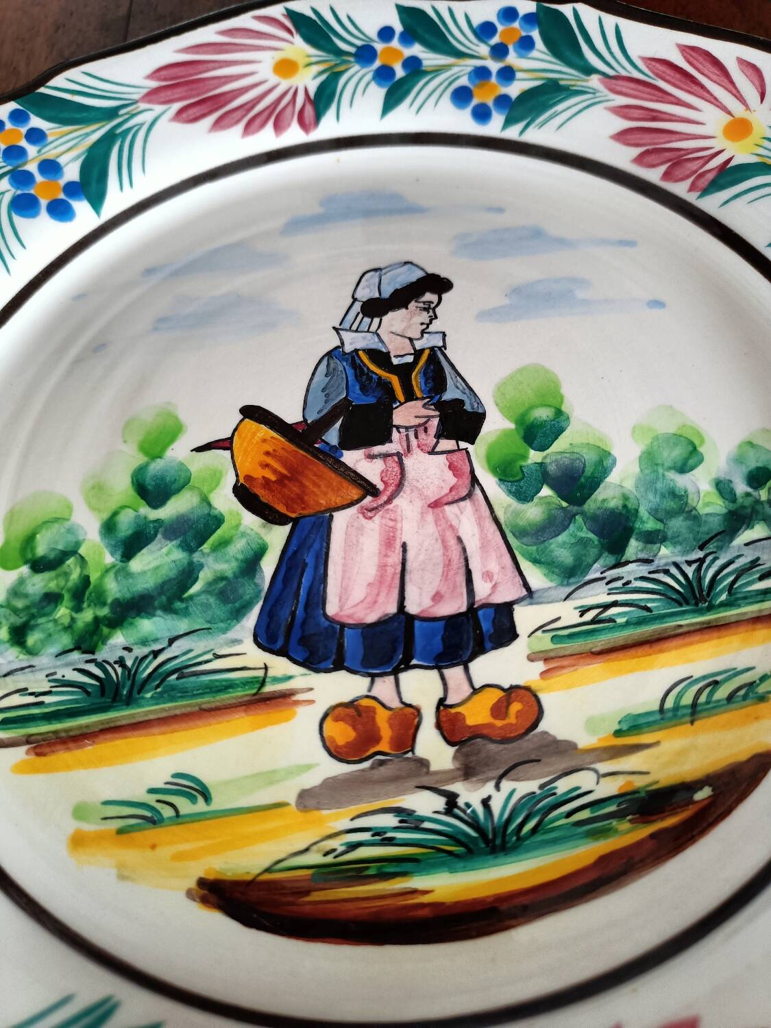 Breton plates, couple traditional outfit