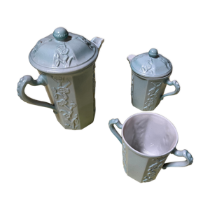 Lot théière, pichet, tasse porcelaine
