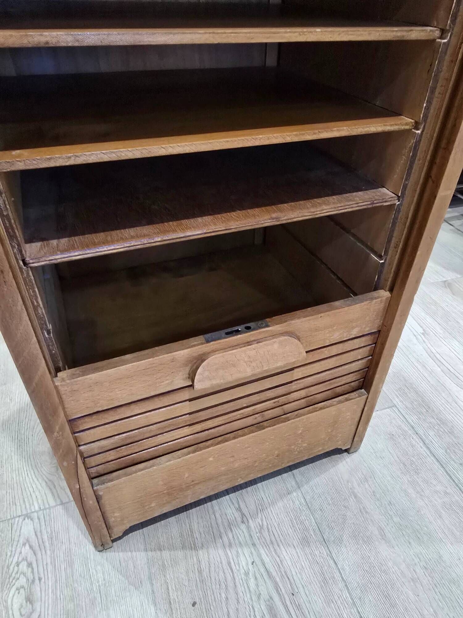 Vintage gm radia cabinet with curtain – office furniture from the 1930s/40s.