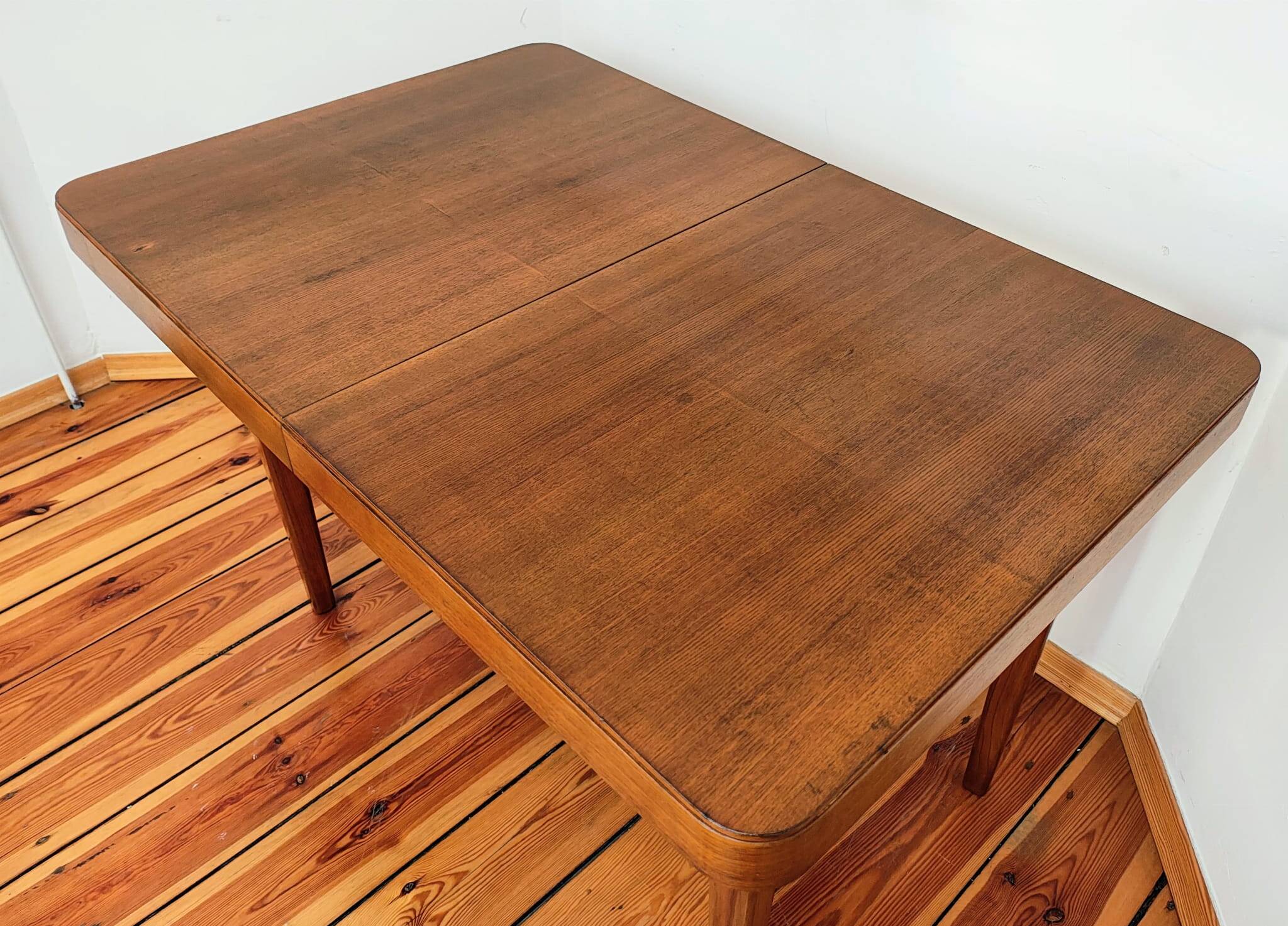 Czechoslovakian Extendable Table by J. Halabala for Jitona, 1960s