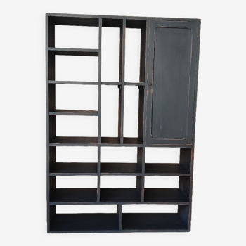 Cabinet with lockers