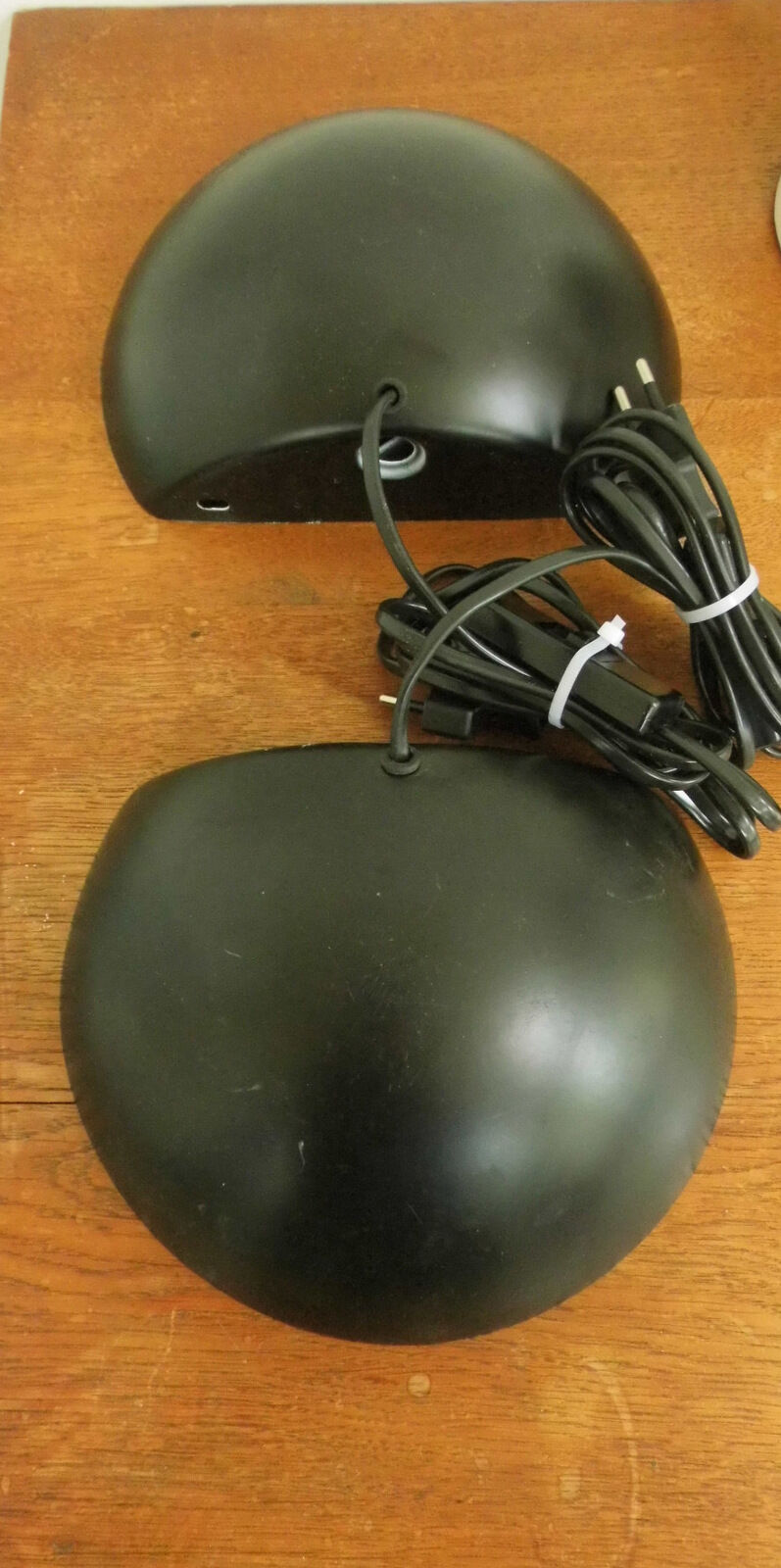 Pair wall sconces in black metal