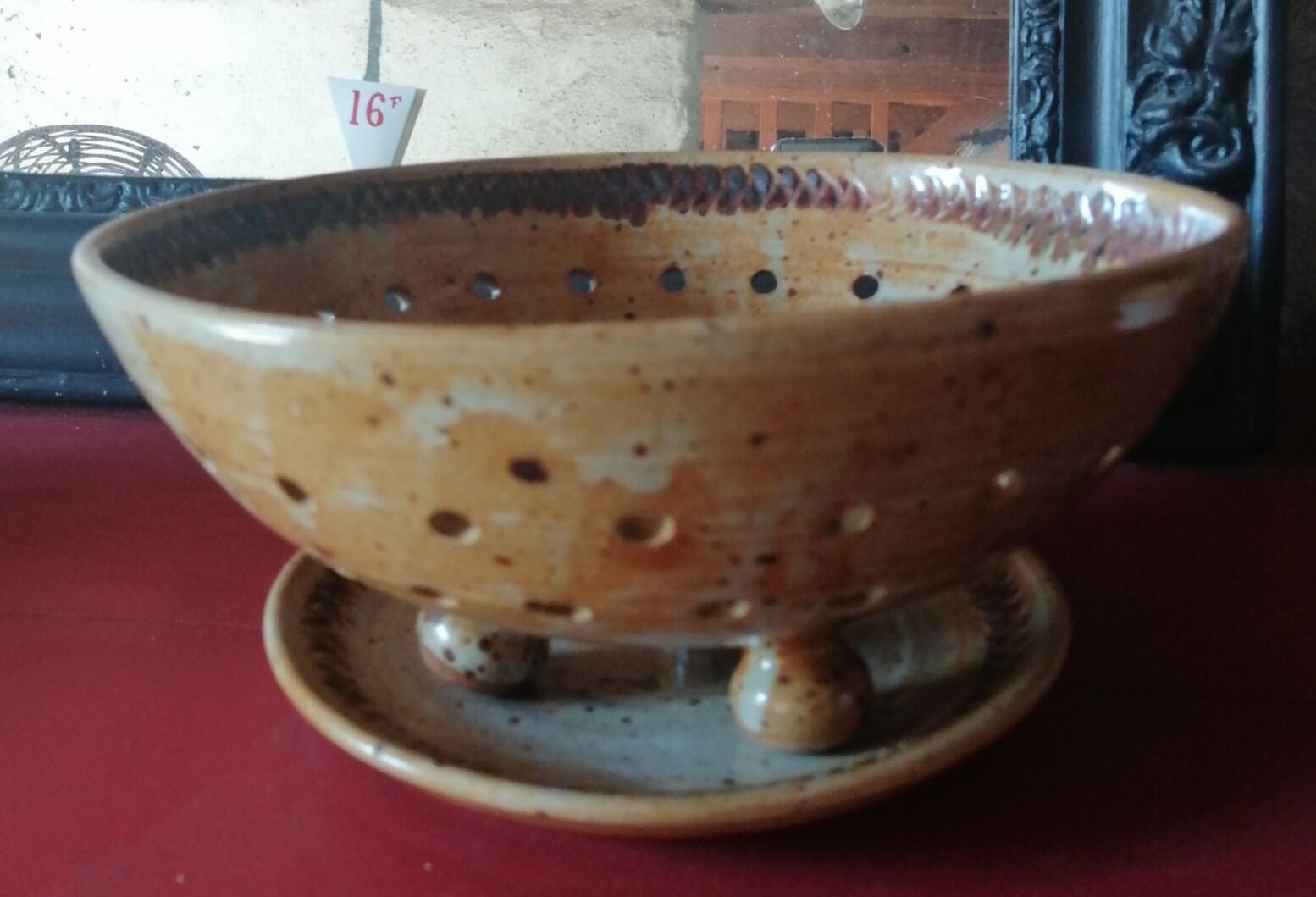 Enamel sandstone drainer salad