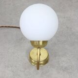 Applique murale italienne vintage en laiton et opaline