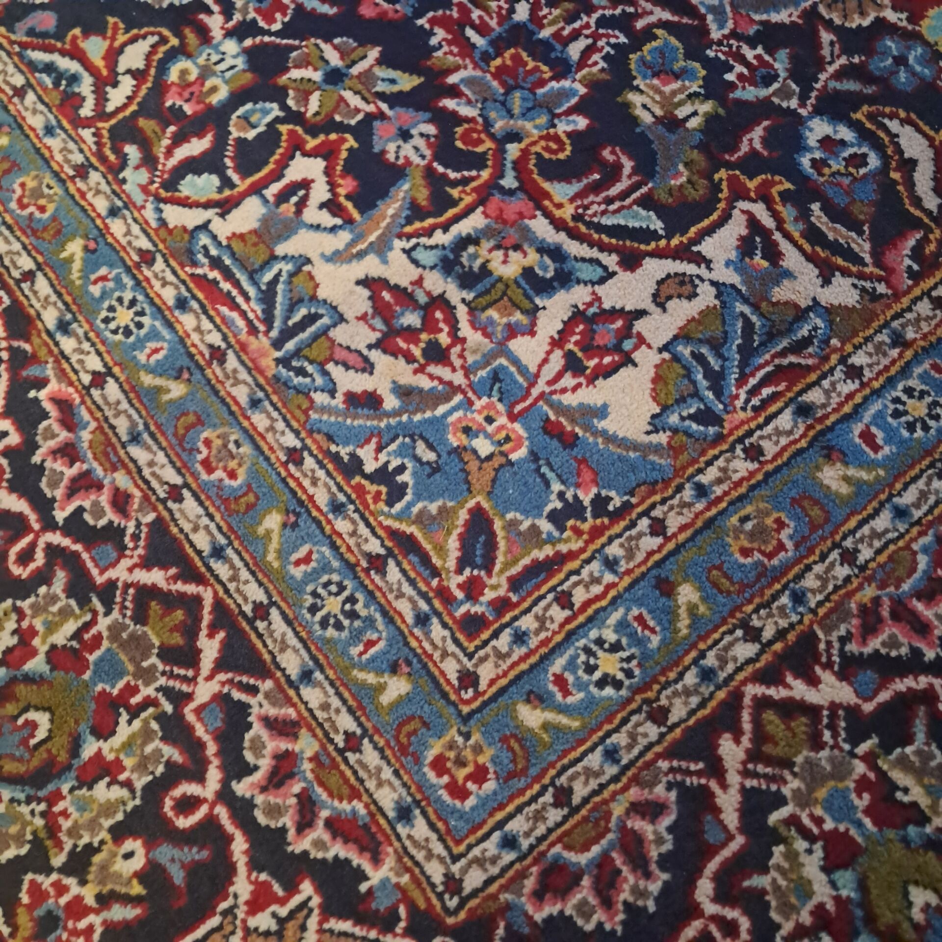 Hand-knotted Persian rug – 3.64 x 2.54 m (Excellent condition)