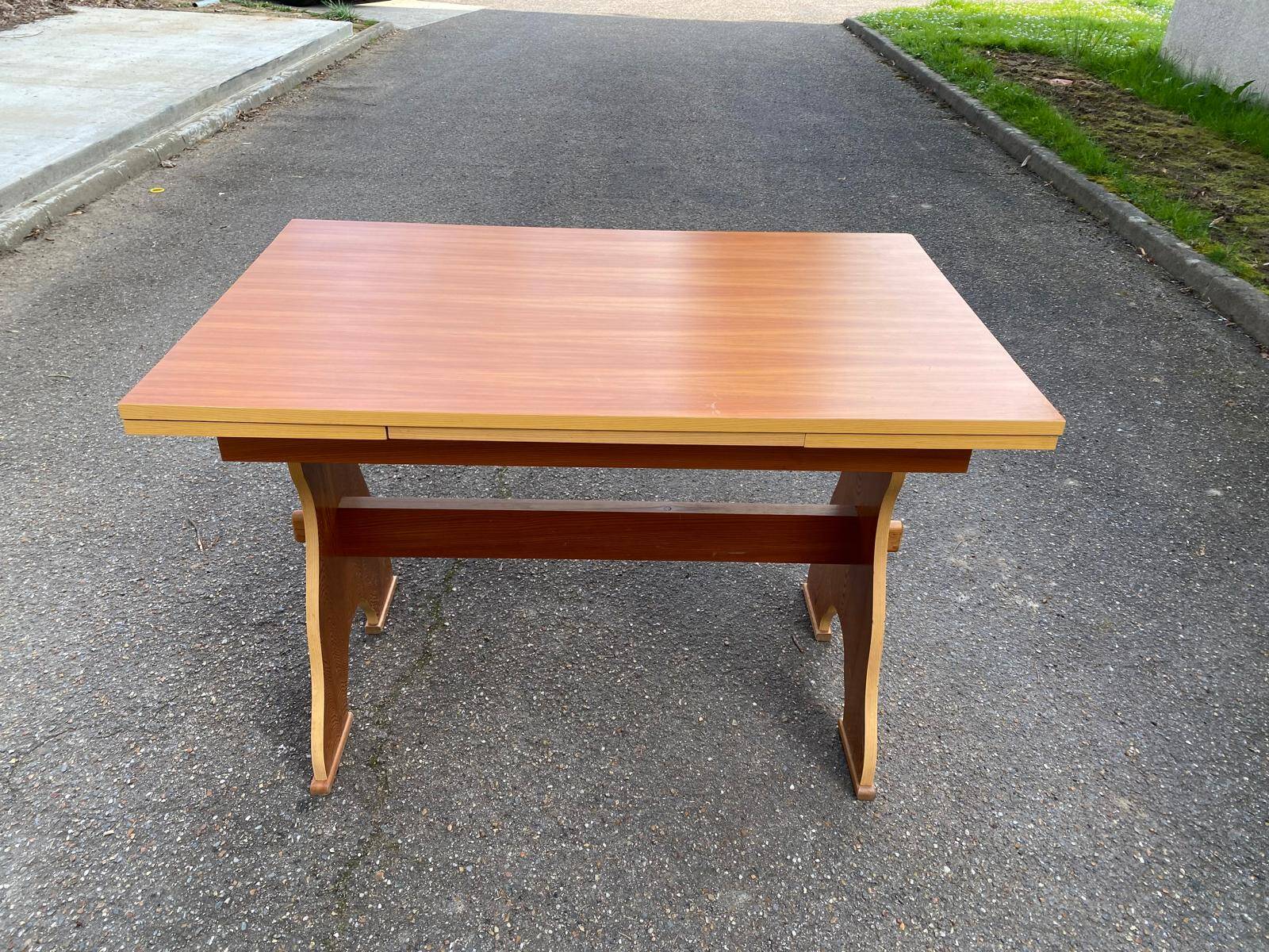 Extendable wooden farmhouse kitchen table 170cm