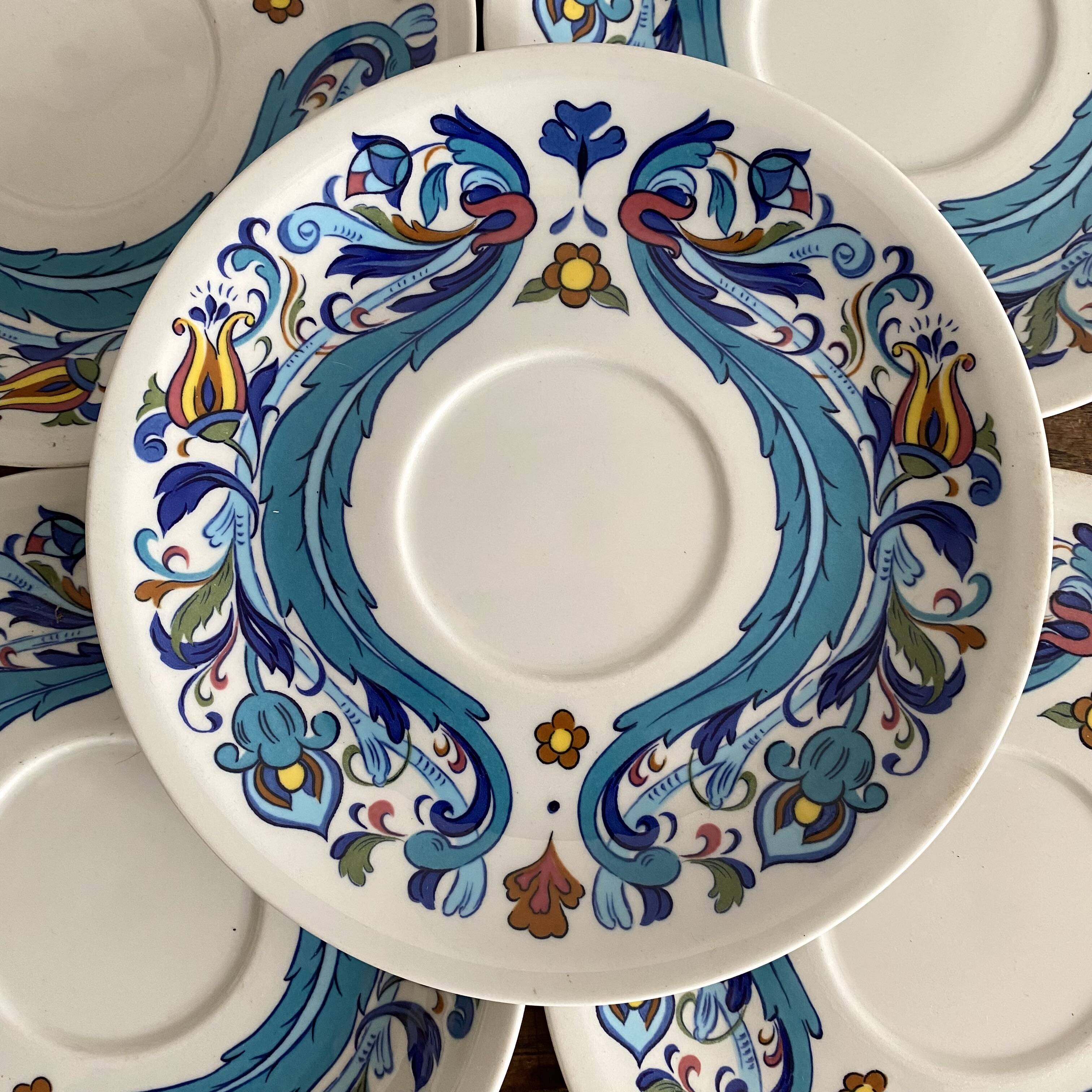 Villeroy and Boch Izmir model large cup breakfast set