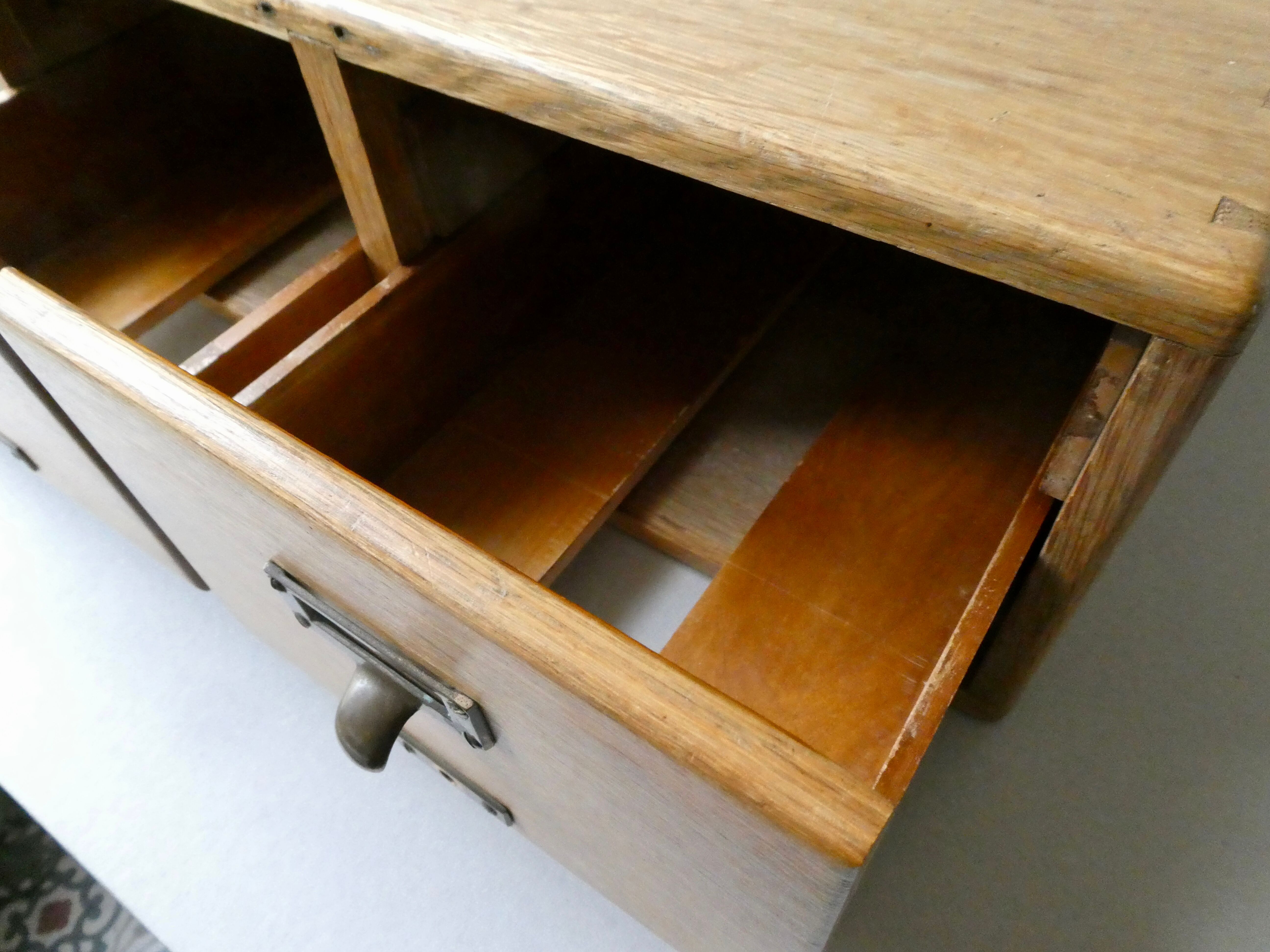 Office furniture, solid wood lockers