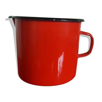 Enamelled sheet metal pitcher