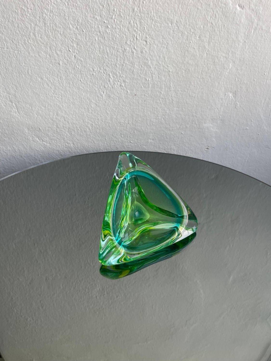 Acid Green Murano Glass Bowl, Mid-Century Modern, Italy, 1960s Decor