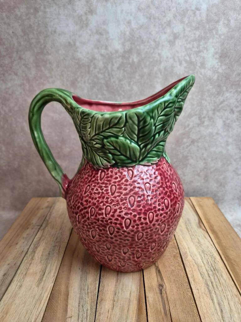 Strawberry-shaped earthenware jug – vintage ceramic