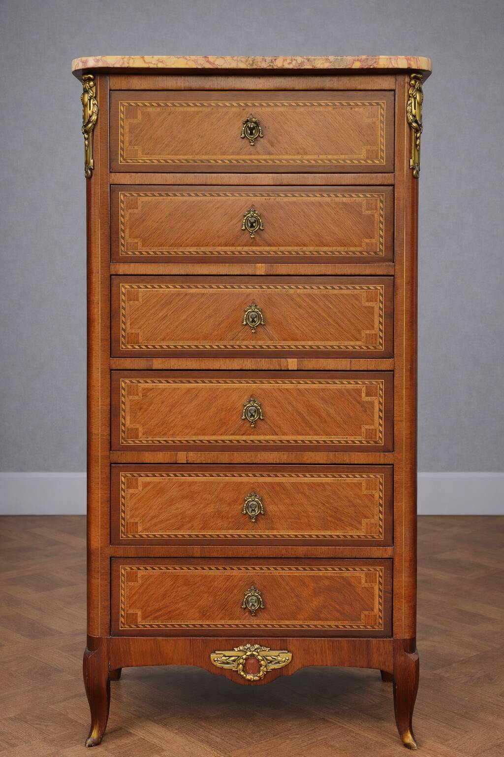 Louis XV style chest of drawers in noble wood marquetry – Marble top –