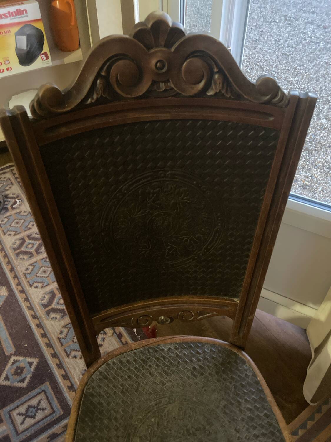 Chaises bistrot parisienne