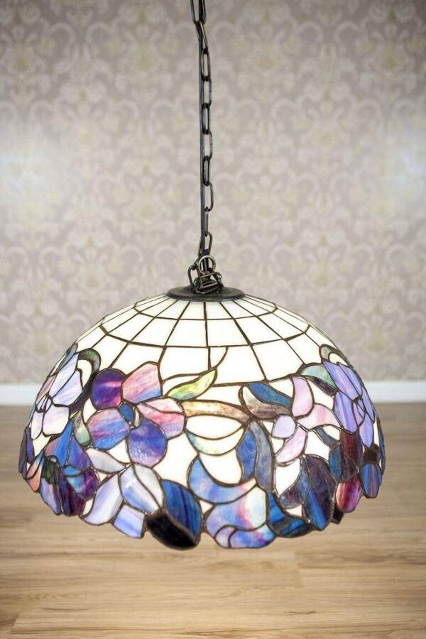 Suspension du 20e siècle avec abat-jour multicolore dans le style de Tiffany, années 1940.