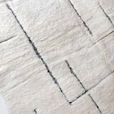 Moroccan Berber carpet beni ouarain ecru with black patterns engraved 298x202cm