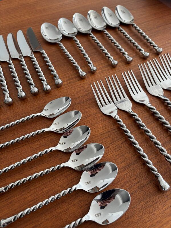 Ménagère  en inox à manches torsadés – Lot de couverts design a