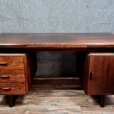 Scandinavian rosewood design desk from Santos circa 1950