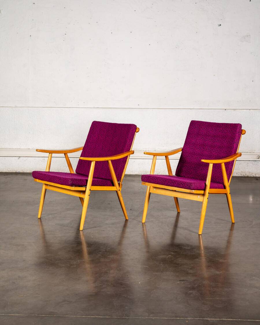Boomerang armchair in mauve fabric