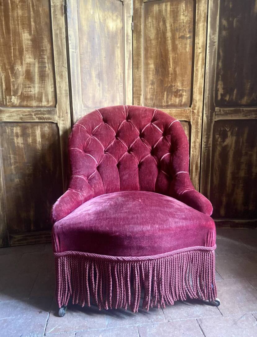 Antique Napoleon III period upholstered toad armchair – 19th century – Upholstered red velvet