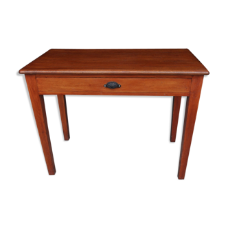 Writing table