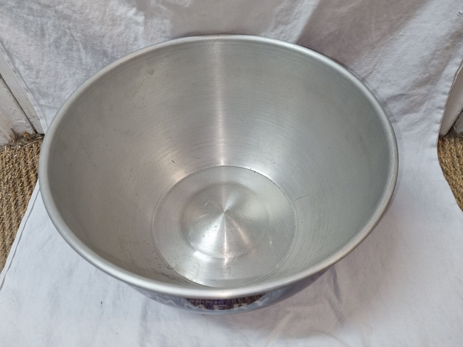 Pommery champagne basin, royal blue aluminum