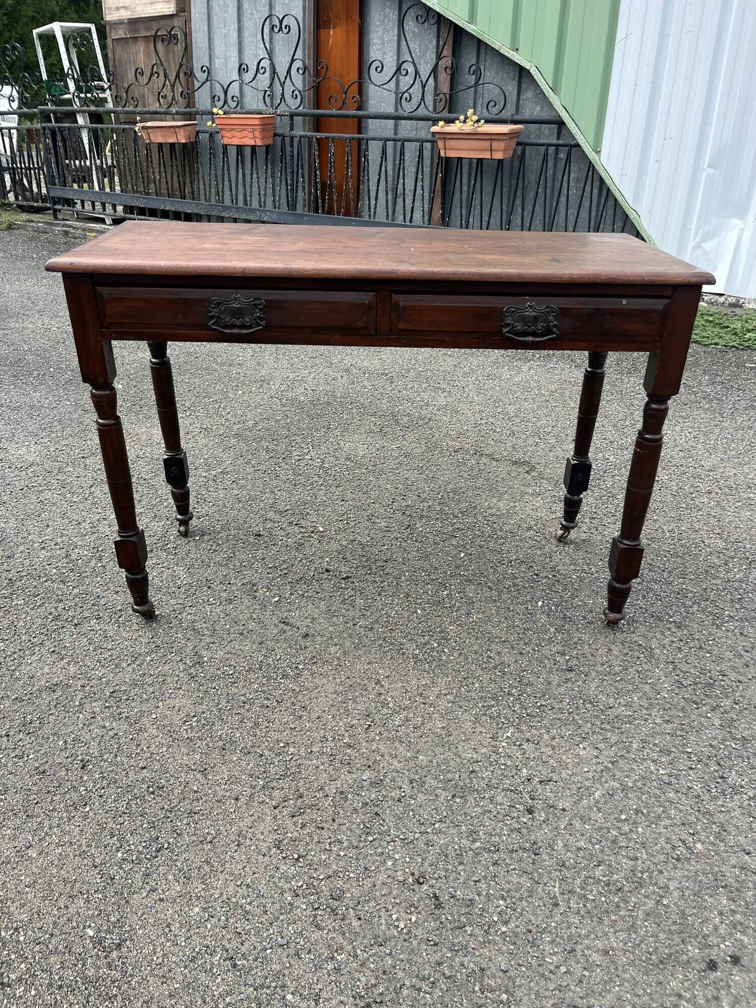 Antique English-style wooden work table - Desk or table