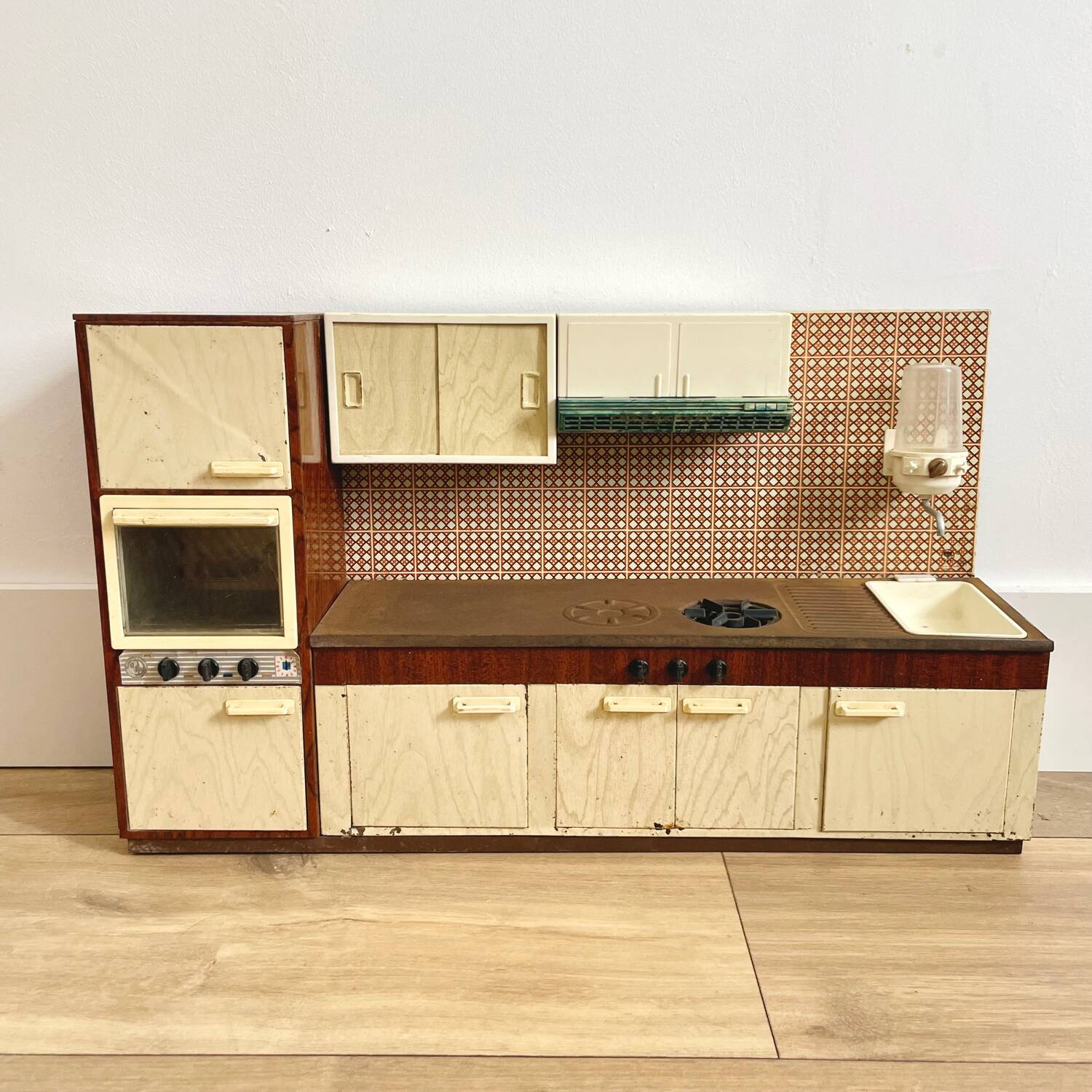 Kitchen for dolls from the 50s