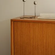 Bibliothèque vitrine scandinave pieds chromés vintage
