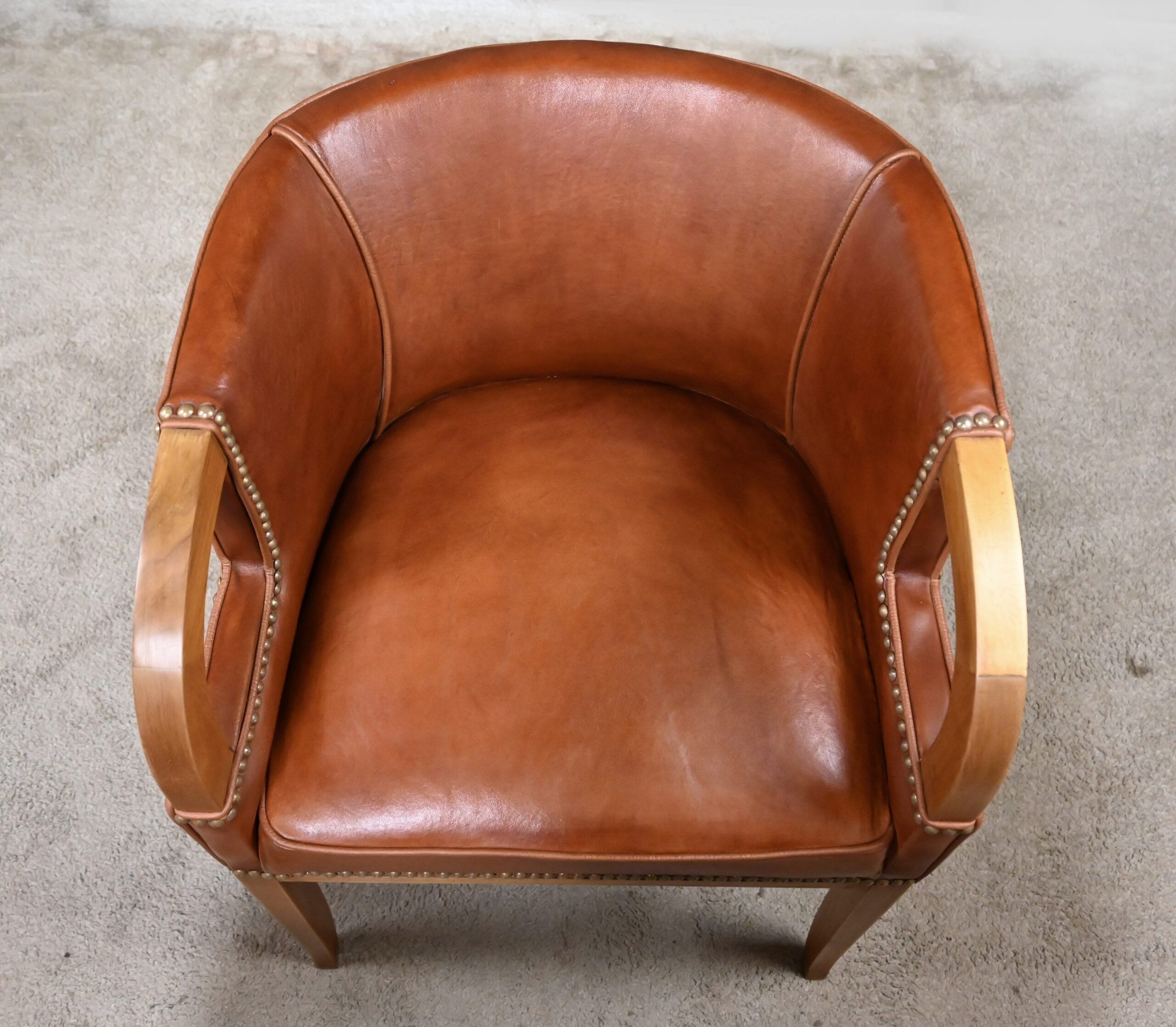 Set of 4 Art Deco armchairs in walnut and leather – 1940