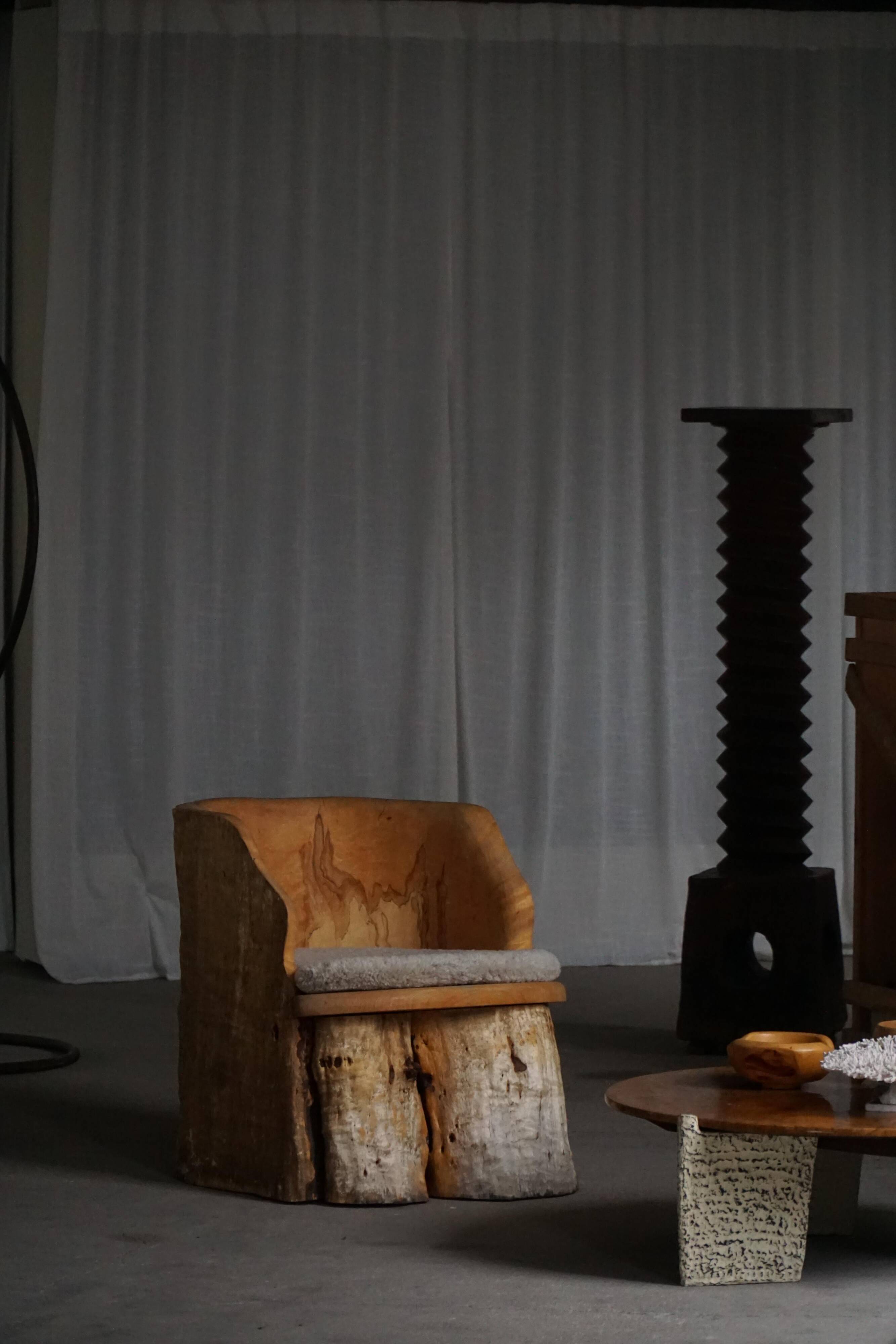 Chaise Brutaliste en Tronc Massif & Assise en Laine D'Agneau, Moderne Du Milieu Du Siècle Suédois, Années 1960