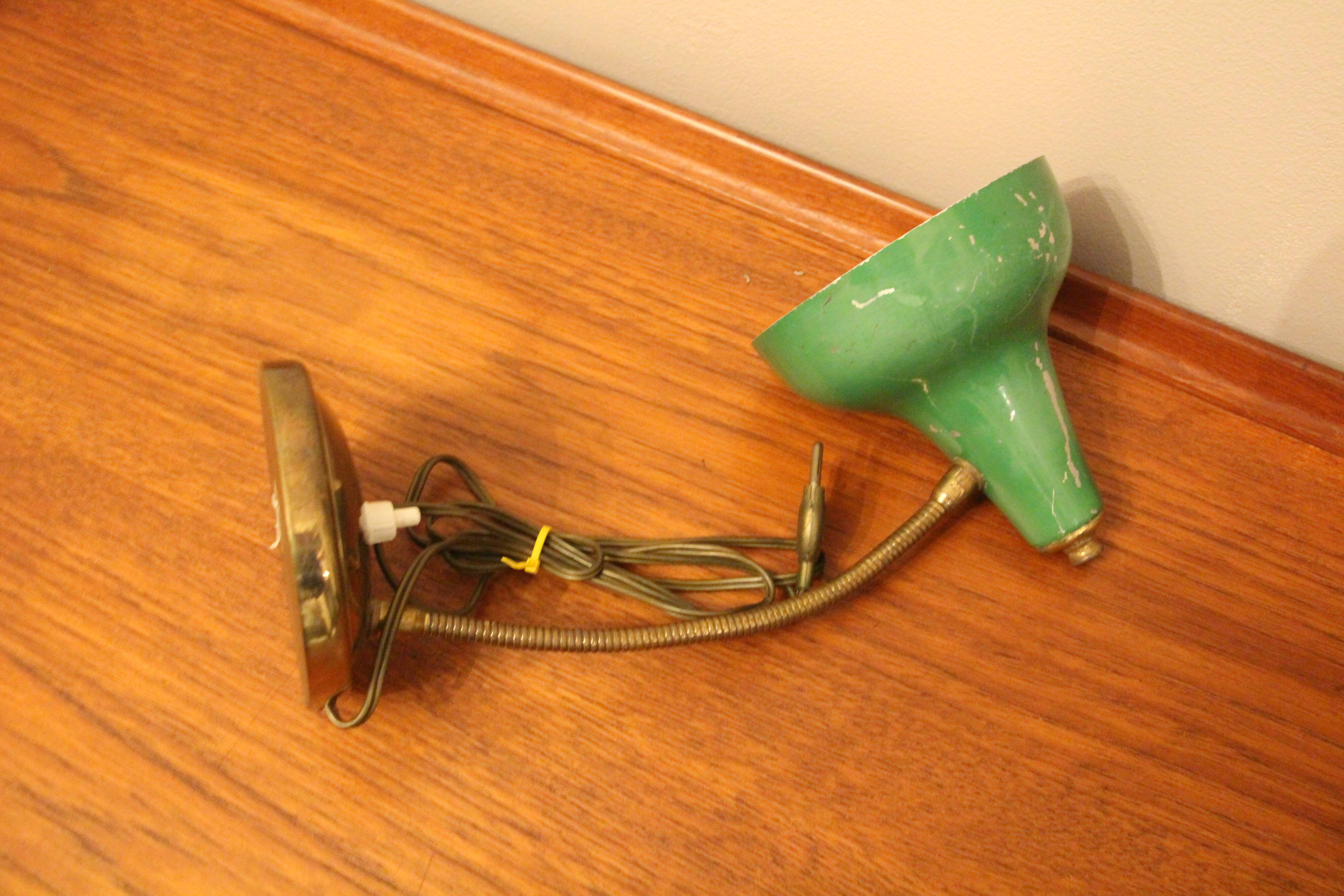 Green desk lamp 50's