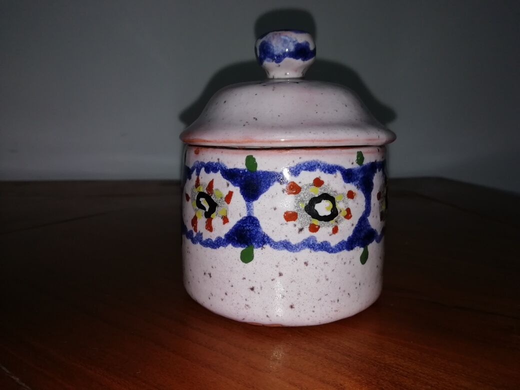 Small ceramic pot