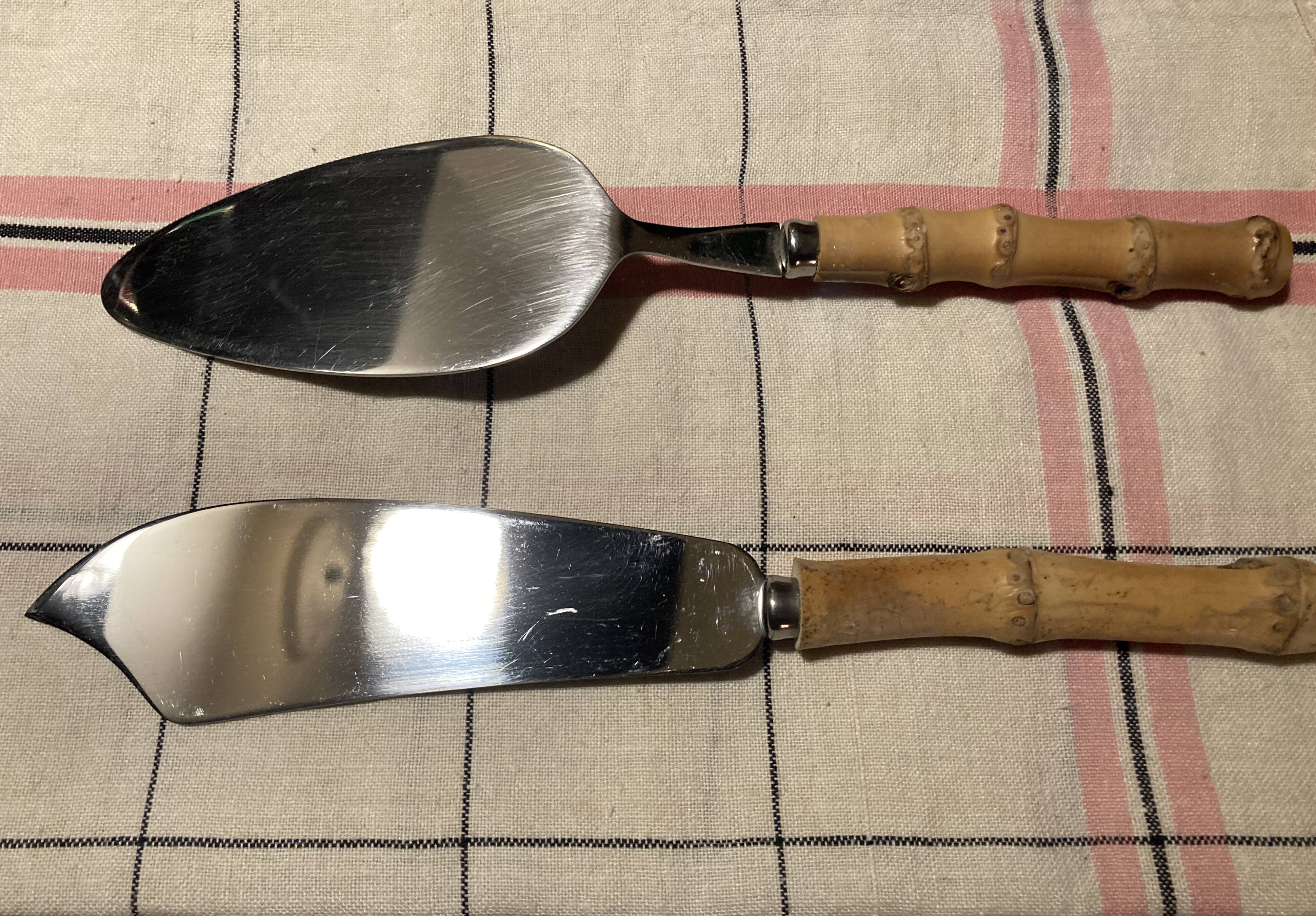 Lot with pie shovel and cake knife