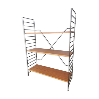 String shelf on feet