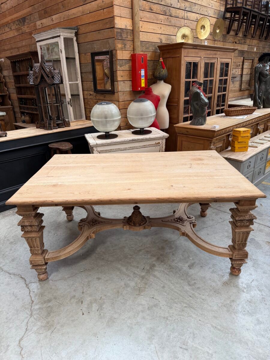 Atypical table from the late 19th century.
