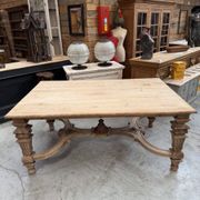 Table atypique fin XIXème