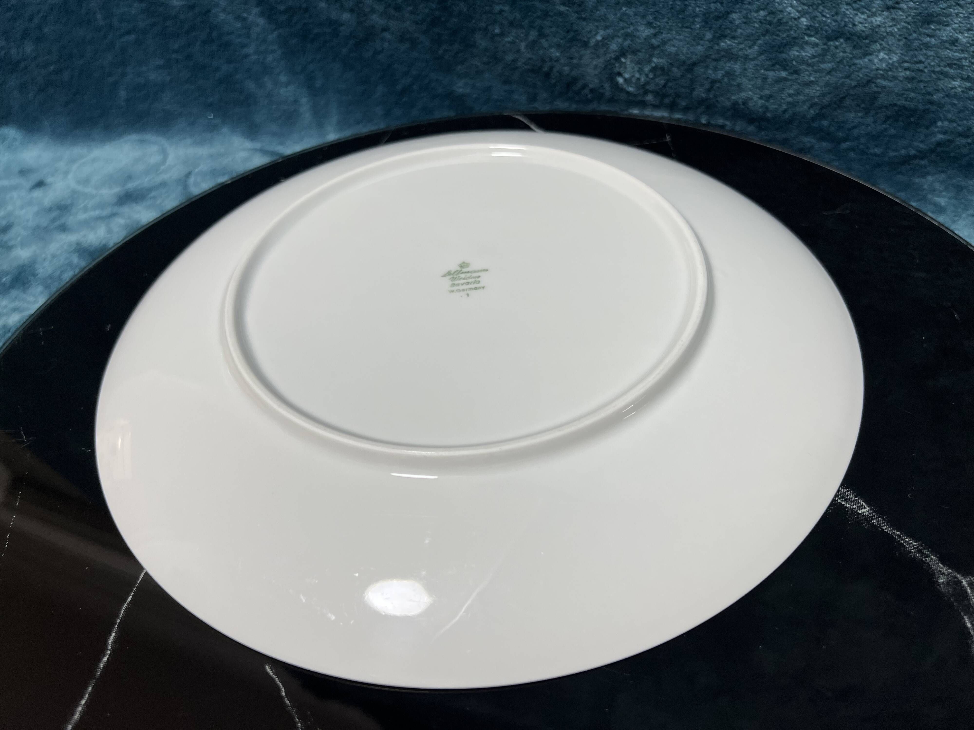2 flat plates in white porcelain Seltmann Weiden, Bavaria, W. Germany
