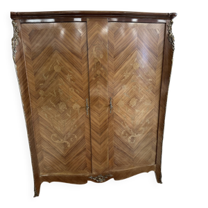 Armoire 2 portes de style Louis