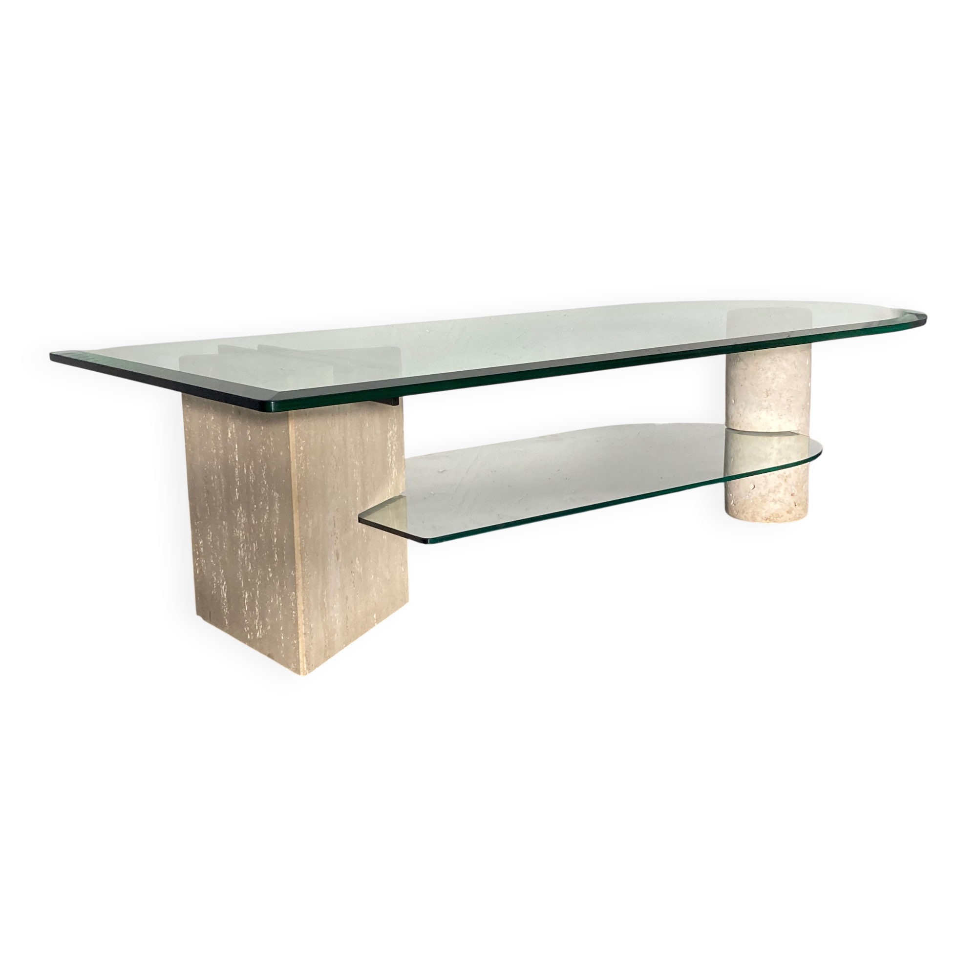 Coffee table in the Artedi style.