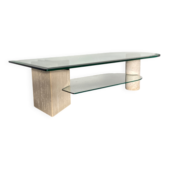 Coffee table in the Artedi style.