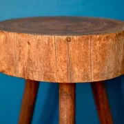 Rustic tripod stool in solid wood, 1950s brutalist style.