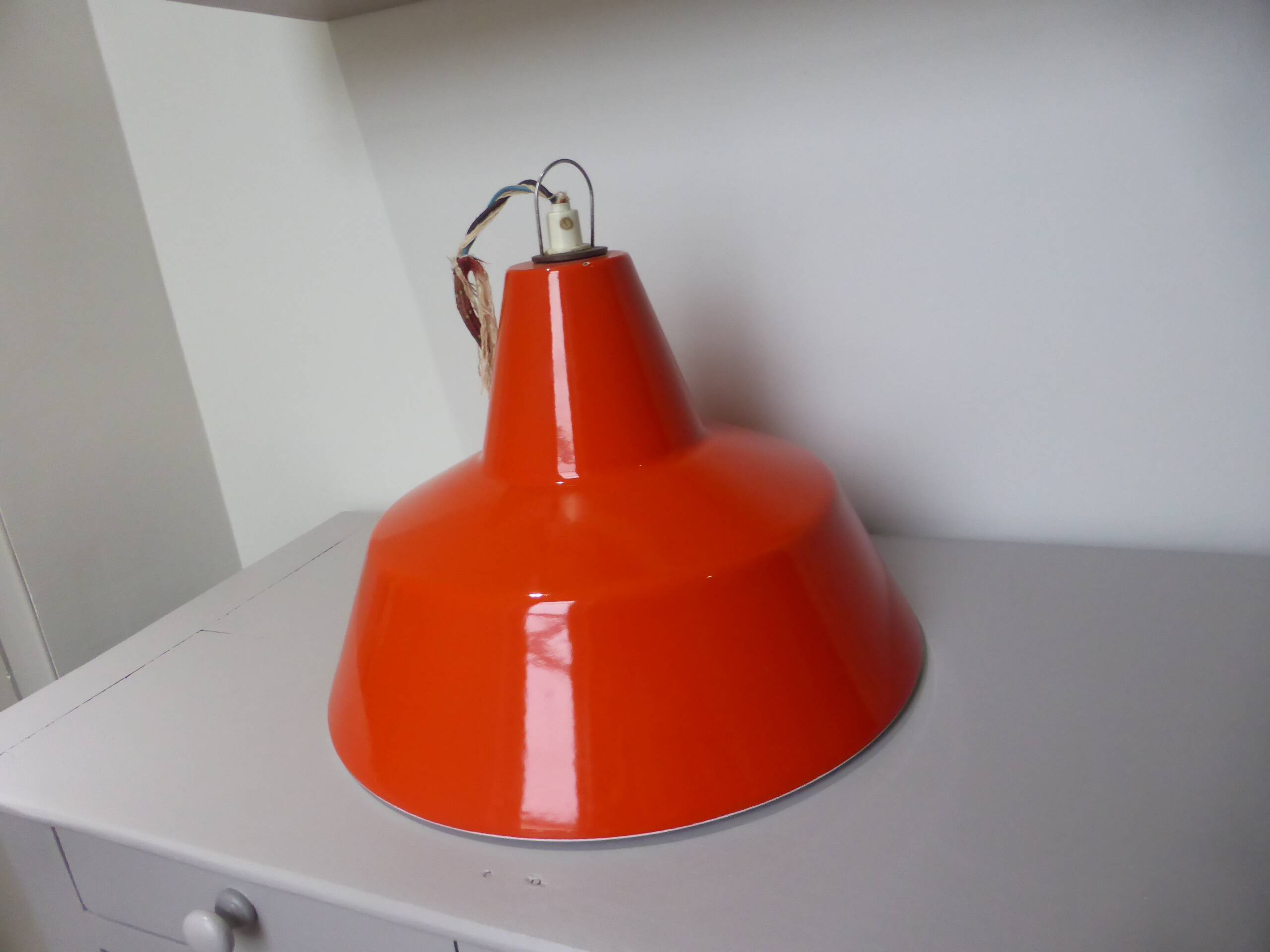 Vintage orange and white enamelled sheet metal industrial pendant light 231135