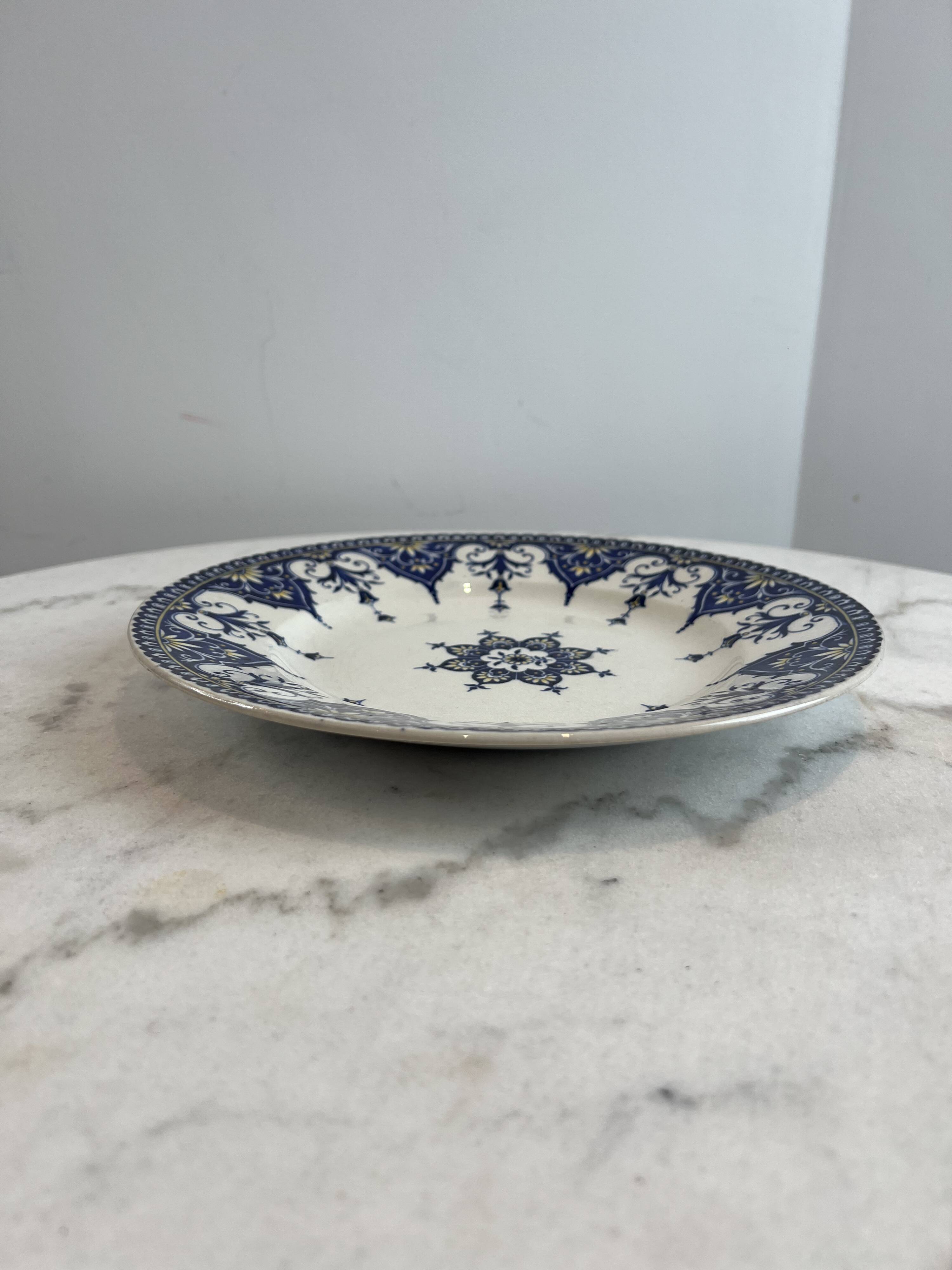 Flat plate ironstone Sarreguemines Cluny