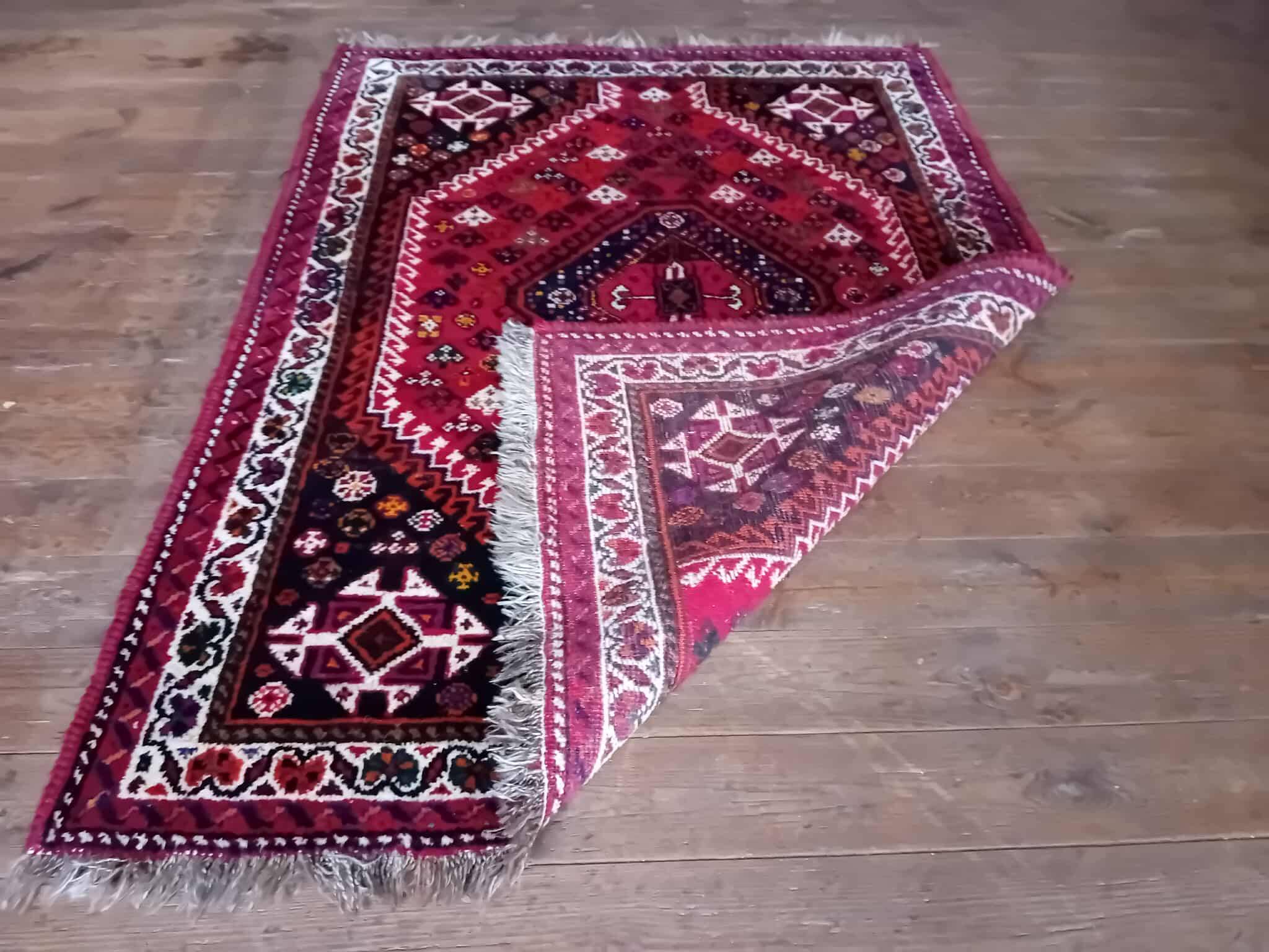 Handmade Persian Qashqai Rug 156x115cm