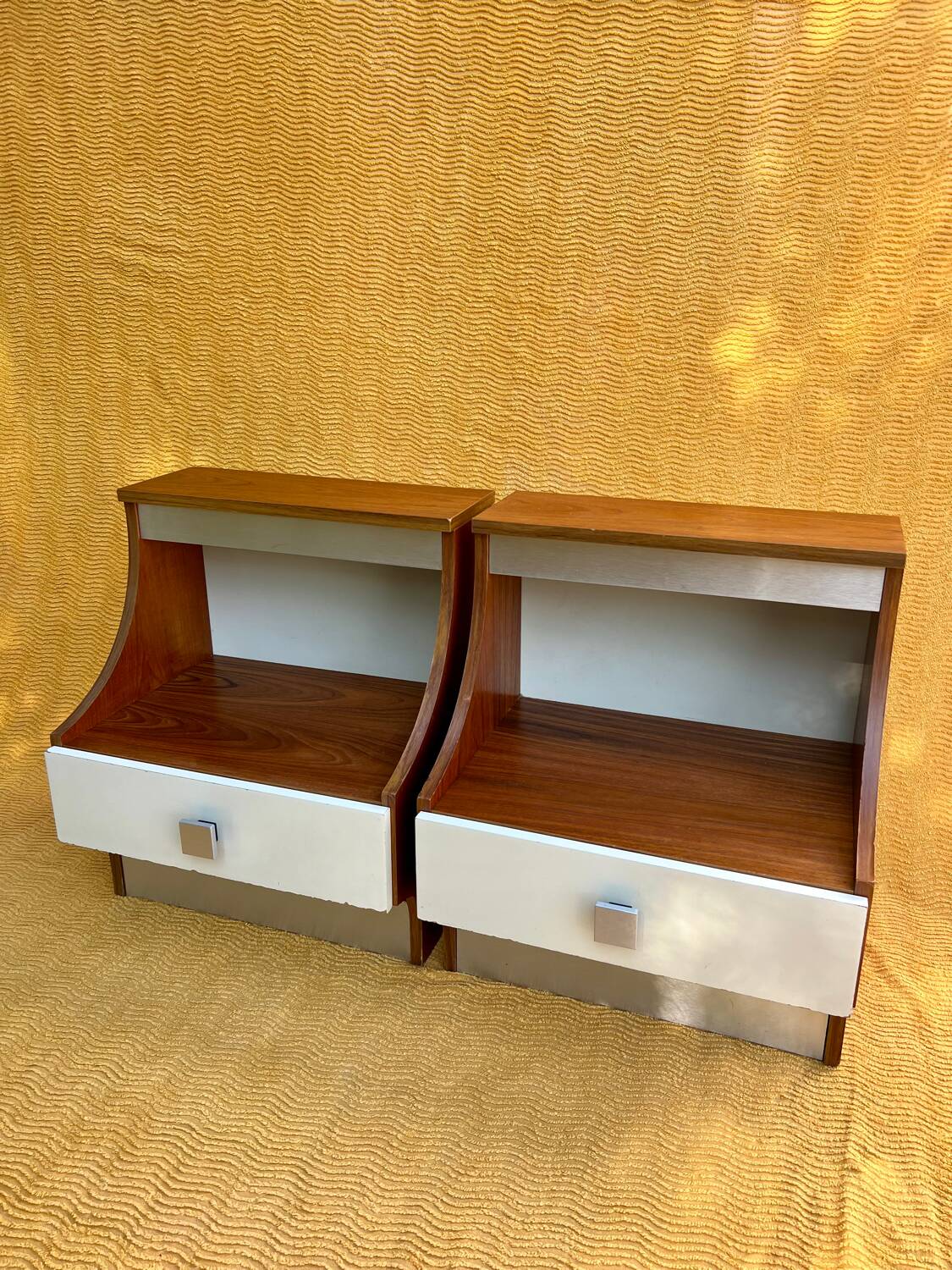 Duo tables de chevet éclairants space age 1970
