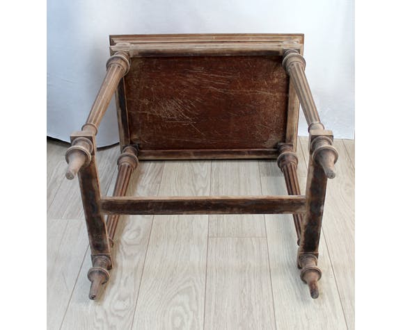1900 natural wood window
